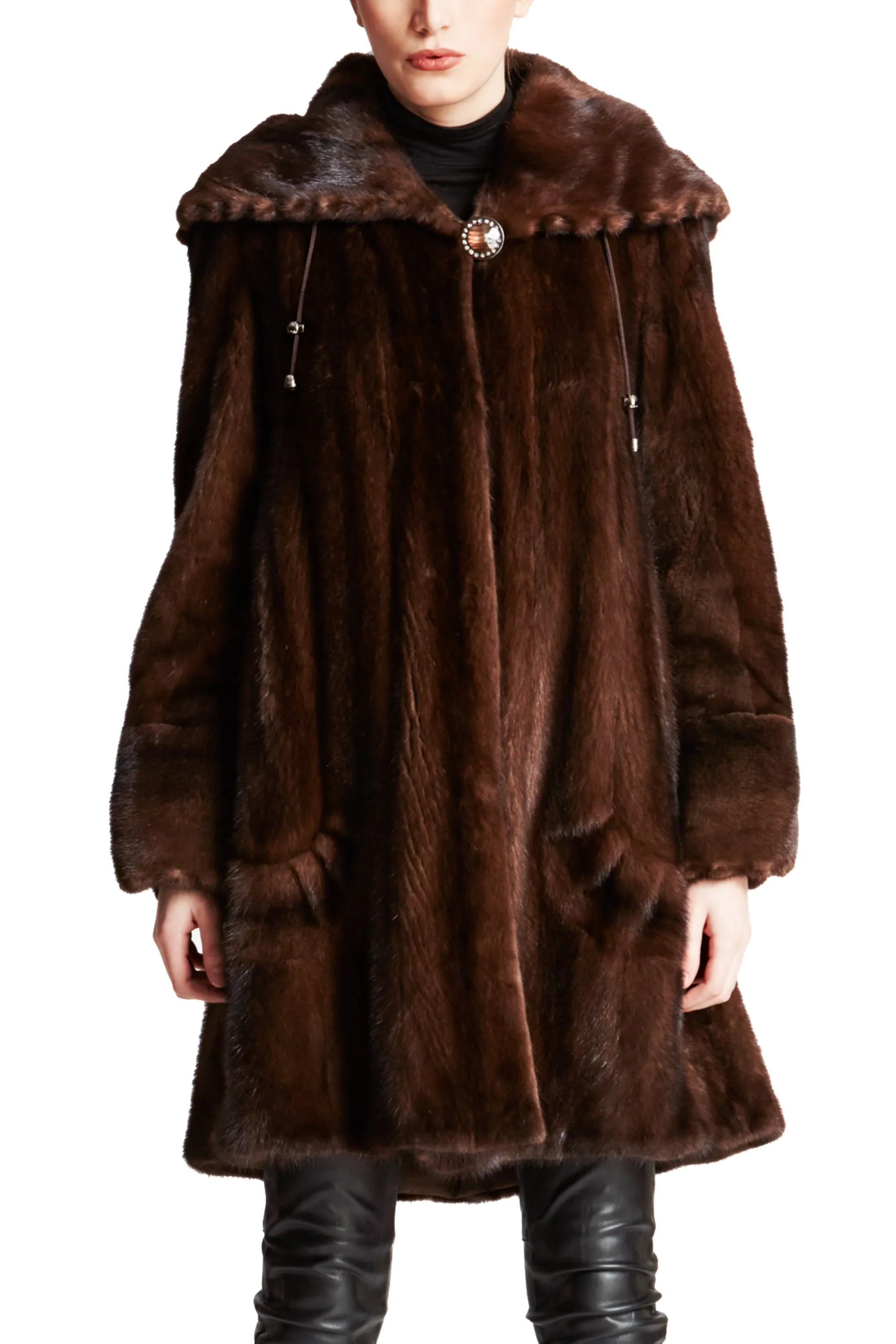 COLWOOD - Mink coat with oversized hood