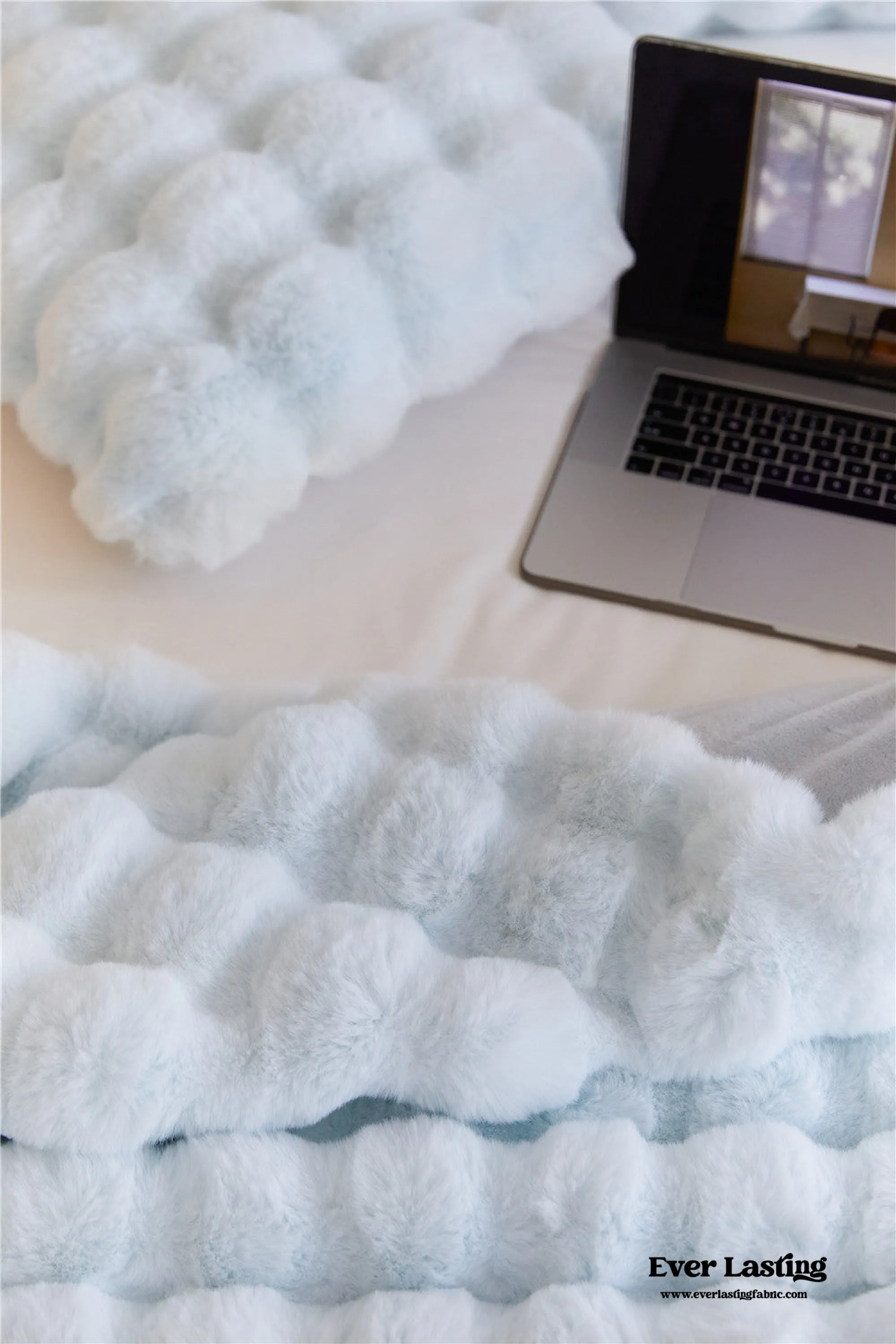 Fluffy Plush Throw Blanket / White