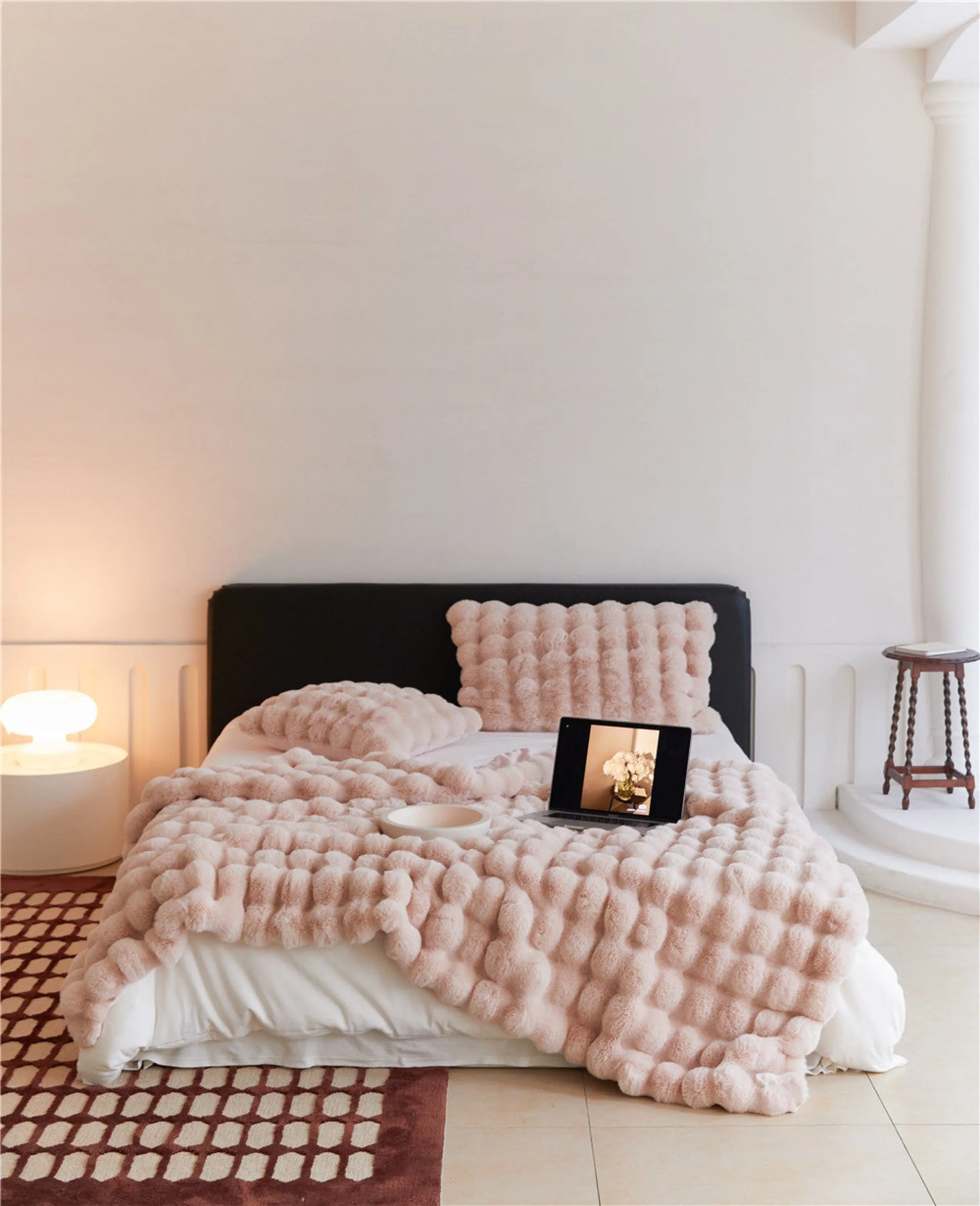 Fluffy Plush Throw Blanket / White