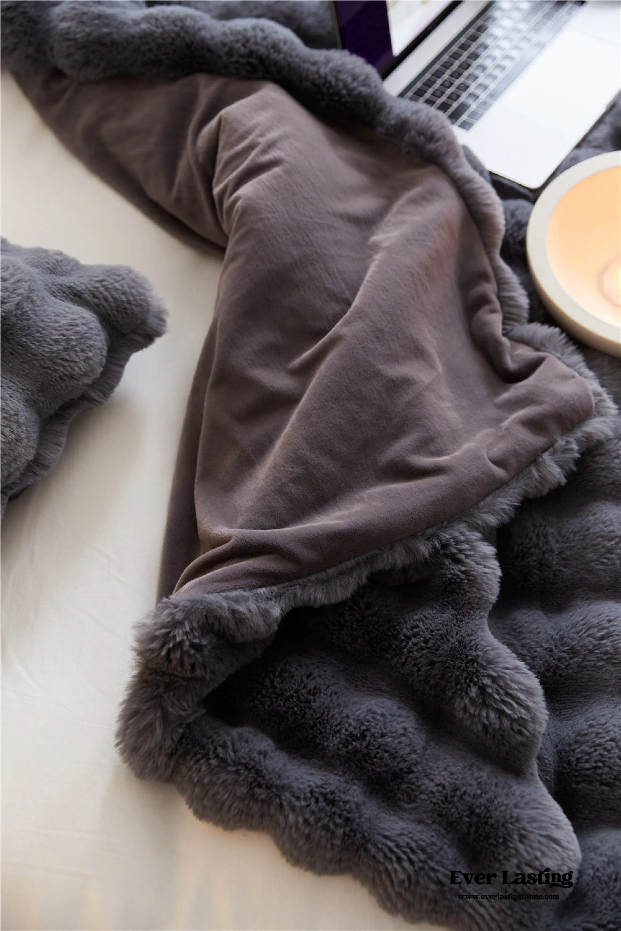 Fluffy Plush Throw Blanket / White