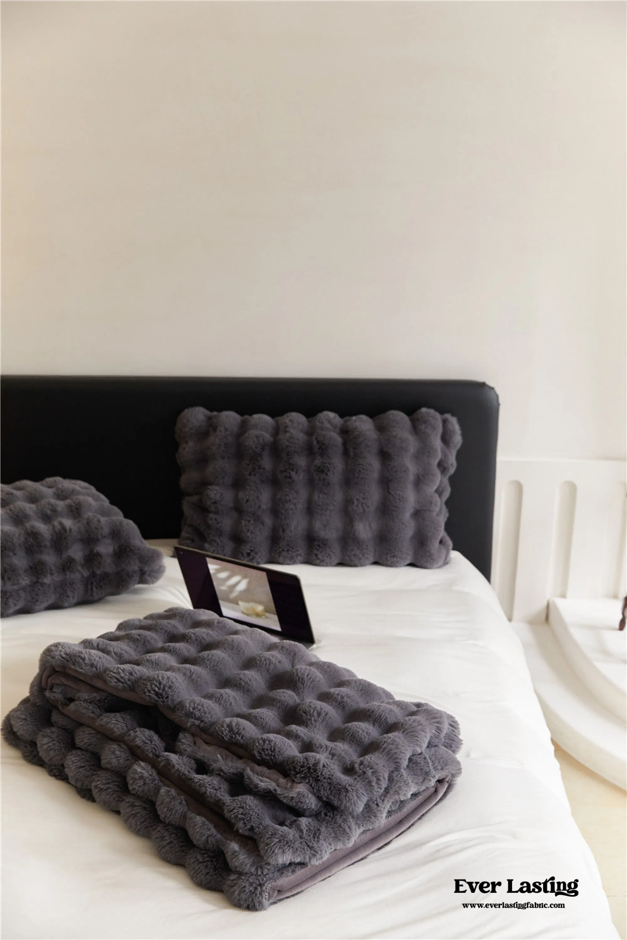Fluffy Plush Throw Blanket / White