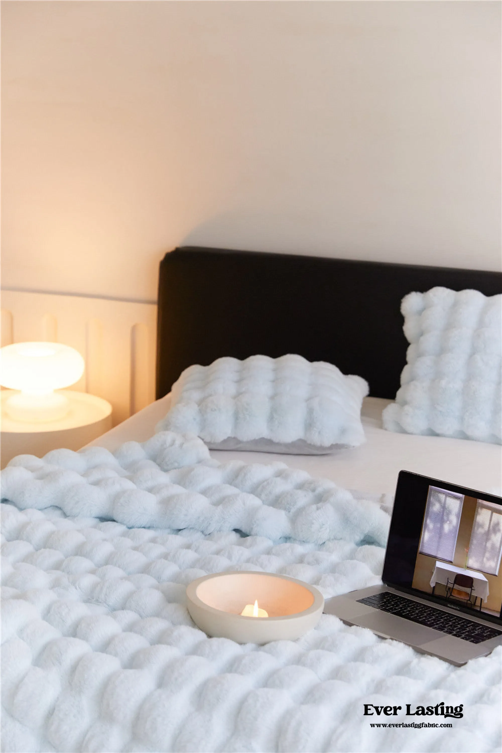 Fluffy Plush Throw Blanket / White