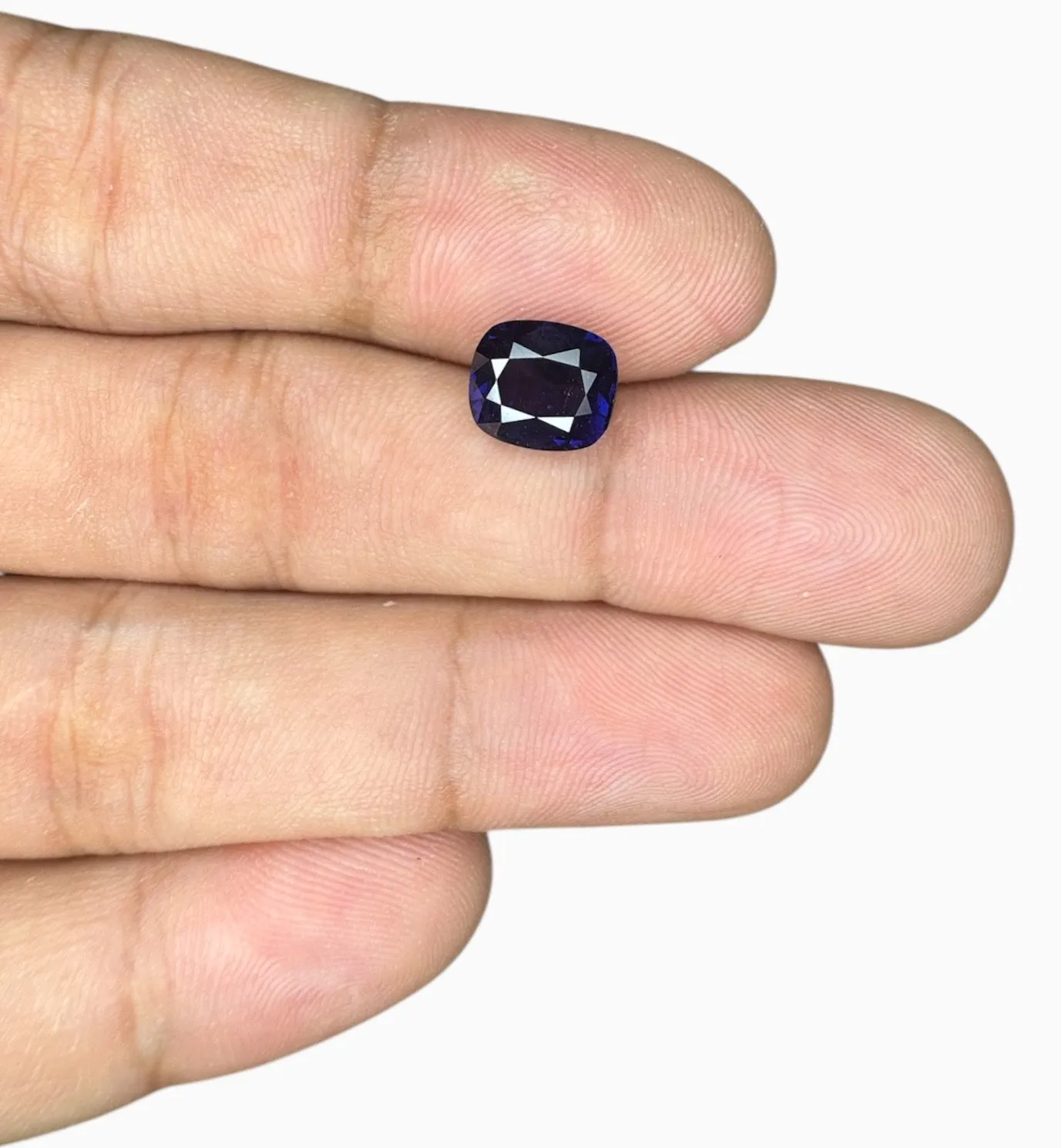 Natural Blue Sapphire Precious Stone 3.60 Carats 8.84x7.73mm