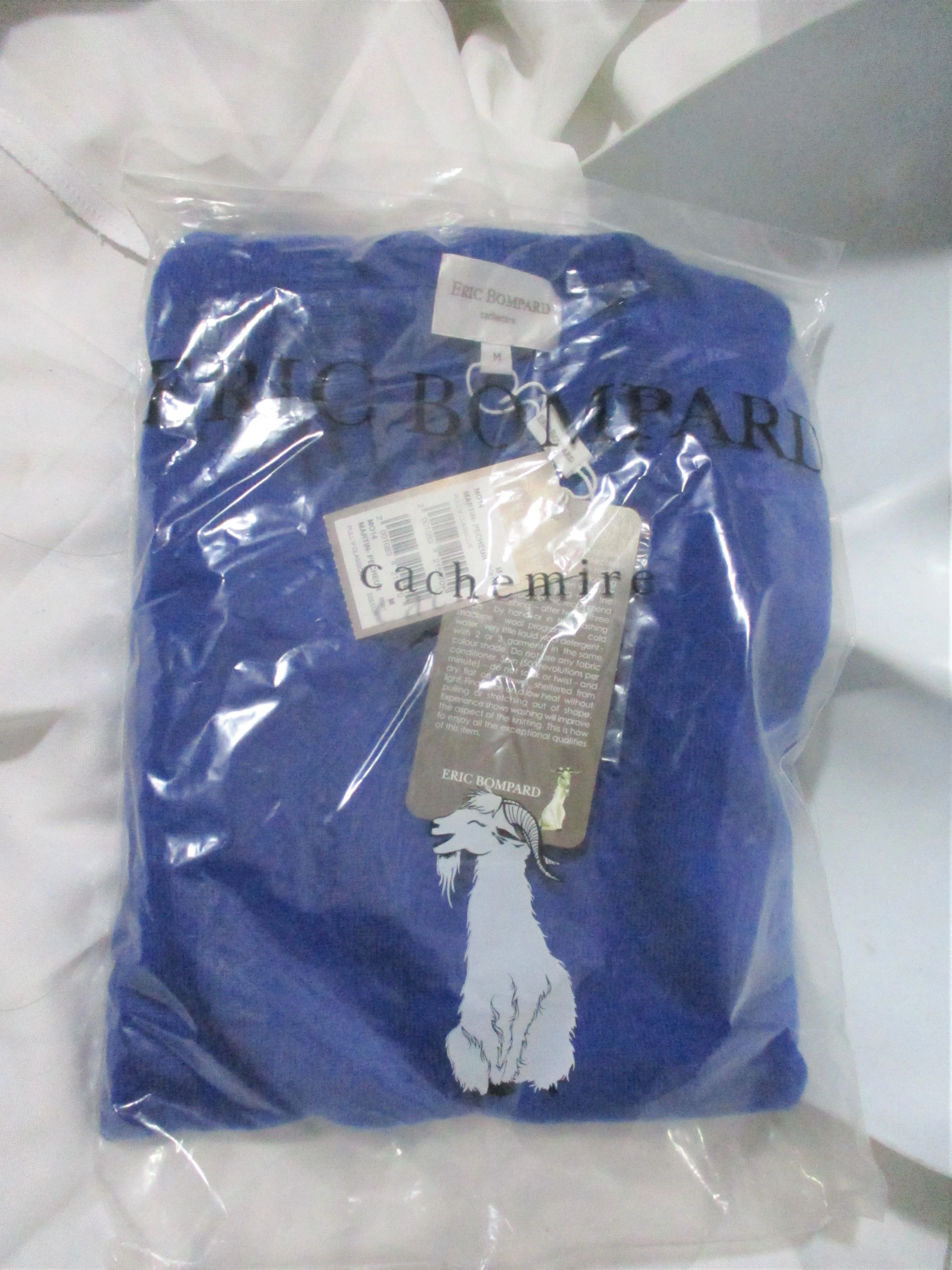 NEW NWT ERIC BOMPARD CASHMERE Pull V Classic Sweater BLUE M